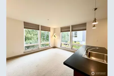 4547 8th Ave NE #306, Seattle, WA 98105 - Photo 5