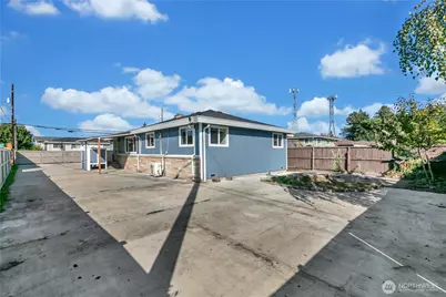 3501 S Webster St, Seattle, WA 98118 - Photo 17