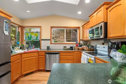 20310 La Rita Drive E, Bonney Lake, WA 98391 - Photo 15