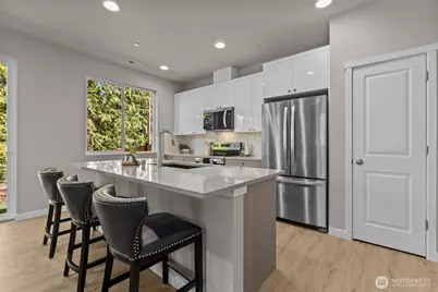 114 169th Place SW #B, Bothell, WA 98012 - Photo 9