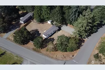 987 Tipsoo Loop N, Rainier, WA 98576 - Photo 15