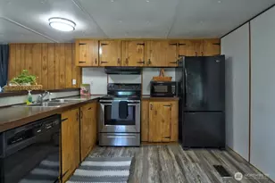 987 Tipsoo Loop N, Rainier, WA 98576 - Photo 3