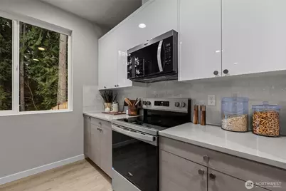 110 169th Place SW #A, Bothell, WA 98012 - Photo 9