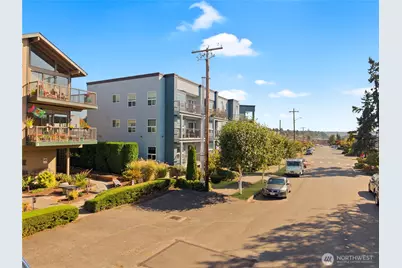 22226 6th Avenue S #201, Des Moines, WA 98198 - Photo 3