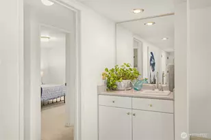 10203 47th Ave SW, Seattle, WA 98146 - Photo 9