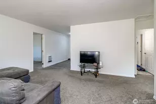 6505 Stewart Ave E, Puyallup, WA 98371 - Photo 5