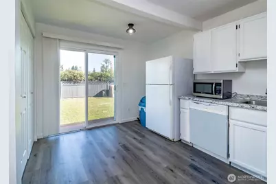 6505 Stewart Avenue E, Puyallup, WA 98371 - Photo 13