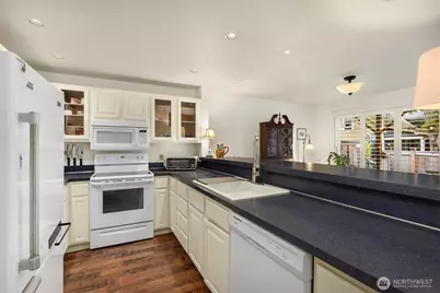 774 Madison Avenue N #774, Bainbridge Island, WA 98110 - Photo 7