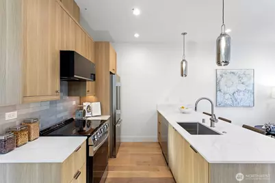 8005 25th Avenue NW, Seattle, WA 98117 - Photo 5