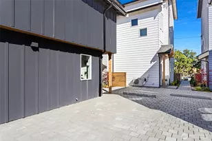 8007 25th Ave NW, Seattle, WA 98117 - Photo 31