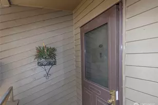 134 SW 116th St, Seattle, WA 98146 - Photo 3