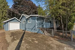 1616 11th St, Bremerton, WA 98337 - Photo 3