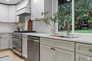 20713 NE 44th St, Sammamish, WA 98074 - Photo 11