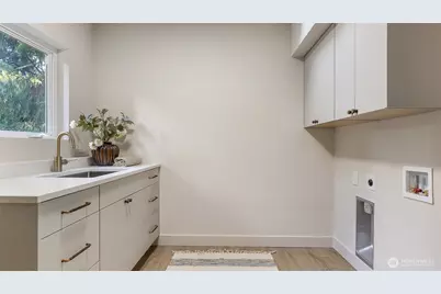20713 NE 44th Street, Sammamish, WA 98074 - Photo 33