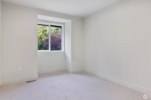 20713 NE 44th St, Sammamish, WA 98074 - Photo 23