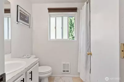 19821 Whitman Place N, Shoreline, WA 98133 - Photo 31