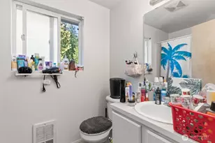 19821 Whitman Pl N, Shoreline, WA 98133 - Photo 13