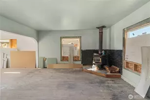 515 W 1st St, Aberdeen, WA 98520 - Photo 3