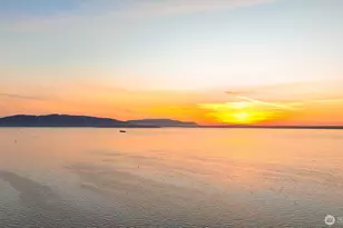 201 S State St, Bellingham, WA 98225 - Photo 3