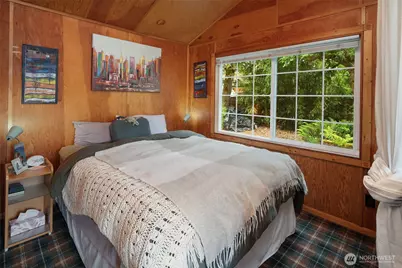 18115 Beall Road SW, Vashon, WA 98070 - Photo 17