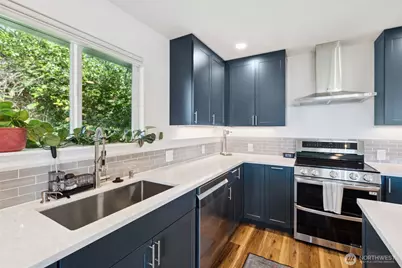 201 S State Street #B, Bellingham, WA 98225 - Photo 17