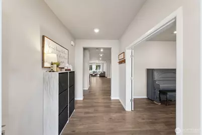 12926 Emerald Ridge Blvd E, Puyallup, WA 98374 - Photo 5