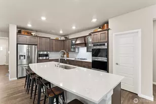 12926 Emerald Ridge Blvd E, Puyallup, WA 98374 - Photo 9