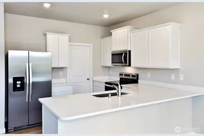 9721 Hay Street SE, Yelm, WA 98597 - Photo 3