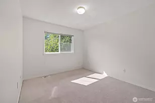 2320 NE 102nd St, Seattle, WA 98125 - Photo 11