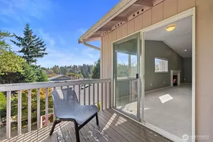 2320 NE 102nd St, Seattle, WA 98125 - Photo 5