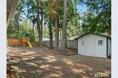 936 NE 207th Place NE, Sammamish, WA 98074 - Photo 29
