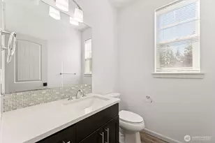 27037 NE 29th Pl, Redmond, WA 98053 - Photo 11