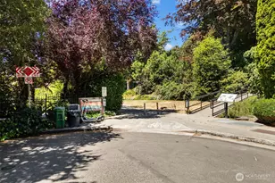 500 W Roy St, Seattle, WA 98119 - Photo 29