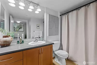 118 107th Avenue NE #B101, Bellevue, WA 98004 - Photo 11