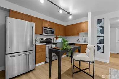 118 107th Avenue NE #B101, Bellevue, WA 98004 - Photo 5