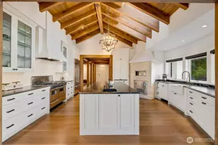 4002 Oakes Ave, Anacortes, WA 98221 - Photo 13