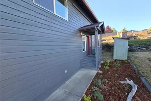 1812 W 12th St, Port Angeles, WA 98363 - Photo 7