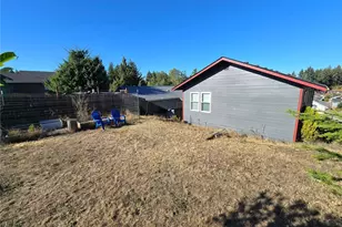 1812 W 12th St, Port Angeles, WA 98363 - Photo 5