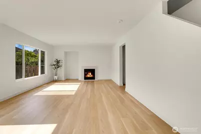 24241 SE 10th Place, Sammamish, WA 98075 - Photo 15