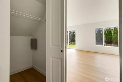 24241 SE 10th Place, Sammamish, WA 98075 - Photo 23