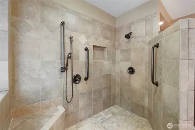 11618 Jennifer Court E, Puyallup, WA 98374 - Photo 21