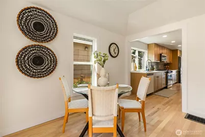 6031 McKinley Place N, Seattle, WA 98103 - Photo 13