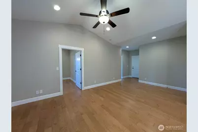 127 Heights Lane, Onalaska, WA 98570 - Photo 3