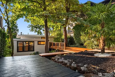 617 33rd Avenue E, Seattle, WA 98112 - Photo 31