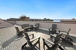 22 John St, Seattle, WA 98109 - Photo 17