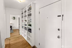 22 John St, Seattle, WA 98109 - Photo 11