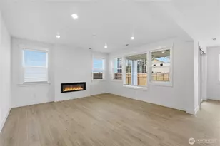 20433 Mystic Pl E, Bonney Lake, WA 98391 - Photo 3