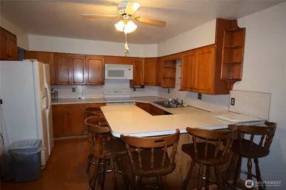 601 Shattuck Avenue S, Renton, WA 98057 - Photo 25