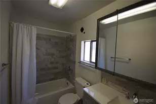 601 Shattuck Ave S, Renton, WA 98057 - Photo 13