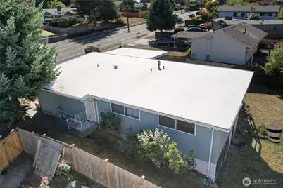 1730 N Narrows Drive, Tacoma, WA 98406 - Photo 33